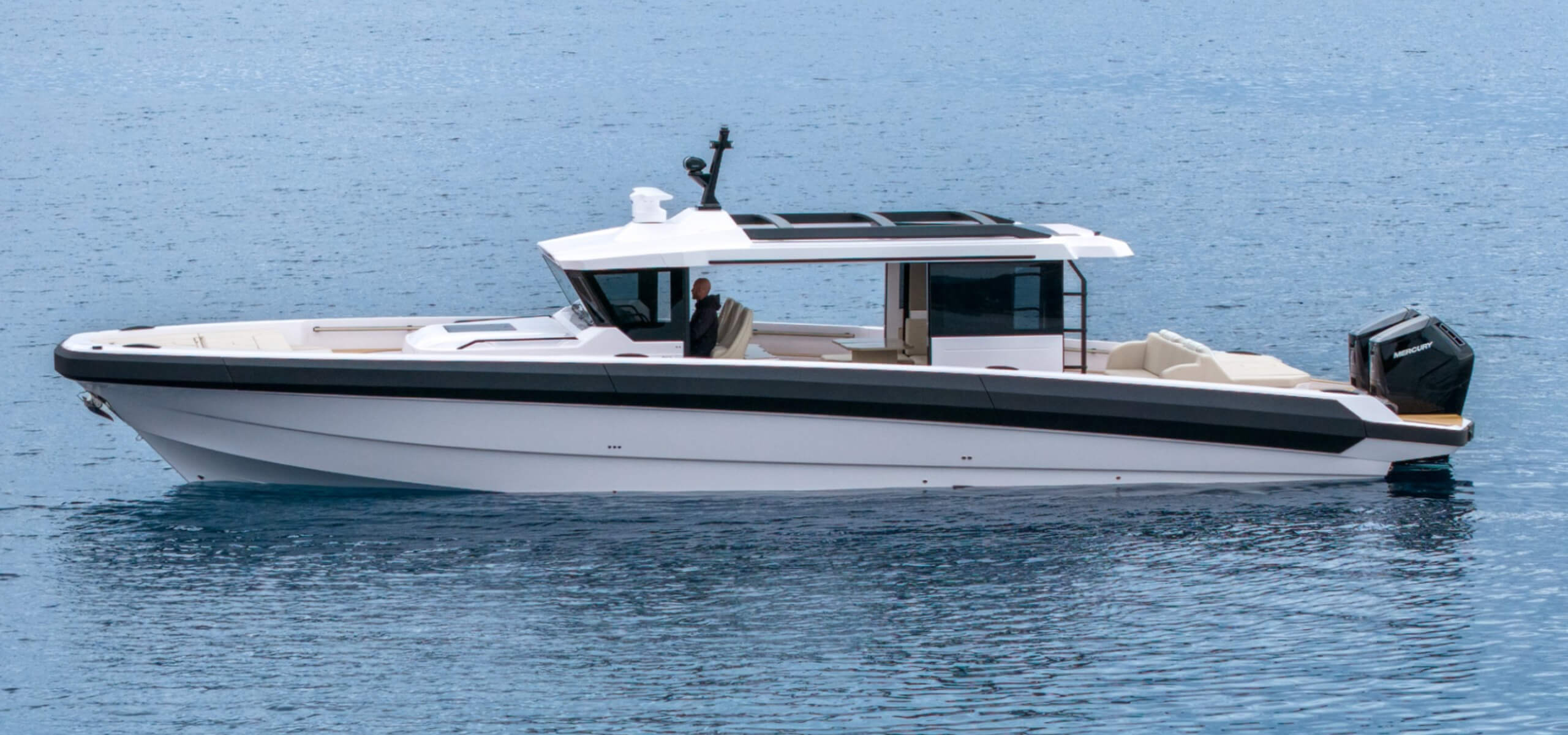 CENTRAL SUPERSTRUCTURE